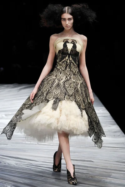 Look 23